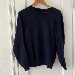 Gucci midnight blue wool textured sweater. Crew neck. Size M